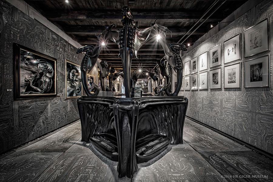 Eine Skulptur von HR Giger