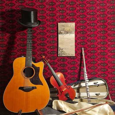 Gitarre, Geige und Flöte